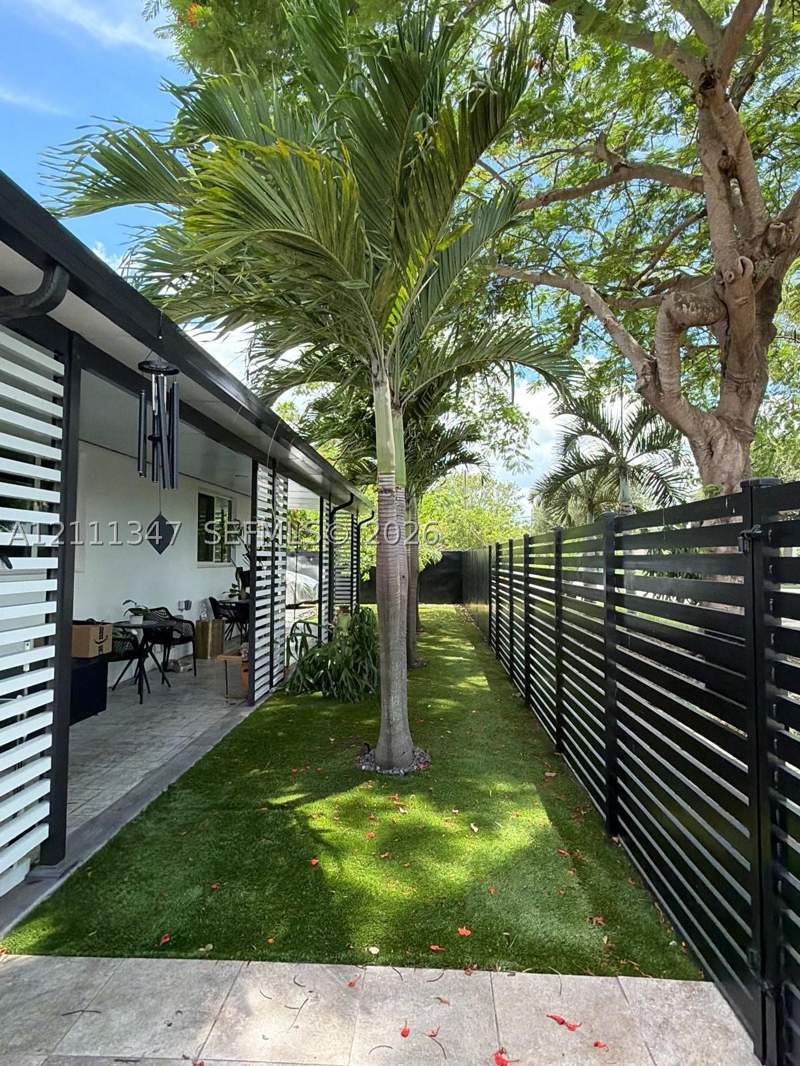 2 bedroom SingleFamilyResidence at 411 SW 51st Ct, Trail Granada Addn, Miami — photo 2