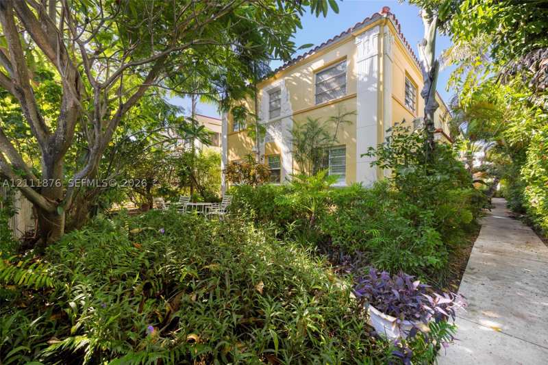 1 bedroom Condominium at 846 Jefferson Ave 3, Flamingo Wave Condo, Miami Beach — photo 1