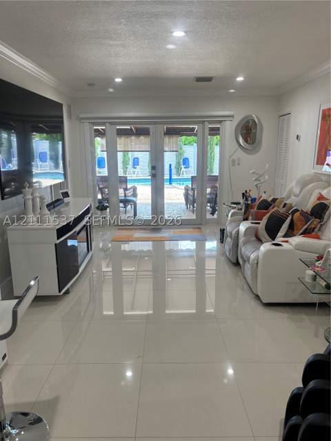 515 SW 65th Ave, Miami FL - photo 11 of 24