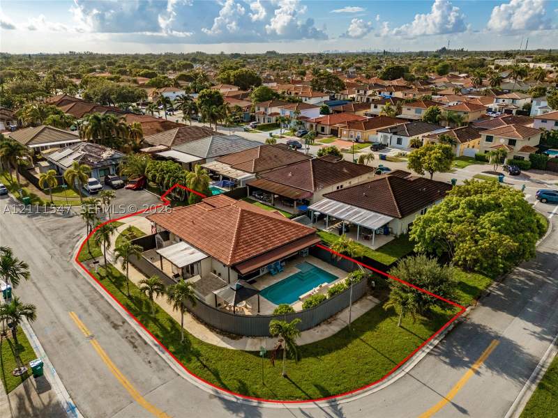 3 bedroom SingleFamilyResidence at 20016 NW 81st Path, Maria Gardens Sub, Hialeah — photo 2