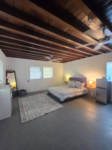 1070 NE 143rd Street, North Miami FL - photo 12 of 17
