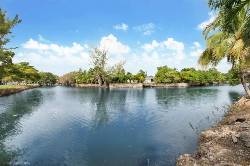 3 bedroom SingleFamilyResidence at 2220 SW 97th Ave, Westbrooke Gardens, Miami — photo 1