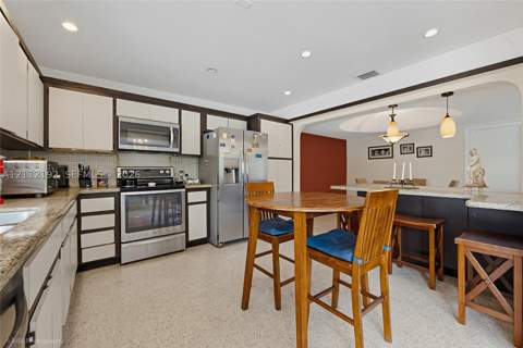 2220 SW 97th Ave, Miami FL - photo 12 of 23
