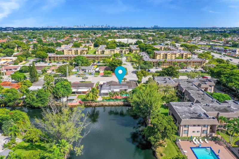 3 bedroom SingleFamilyResidence at 2220 SW 97th Ave, Westbrooke Gardens, Miami — photo 2