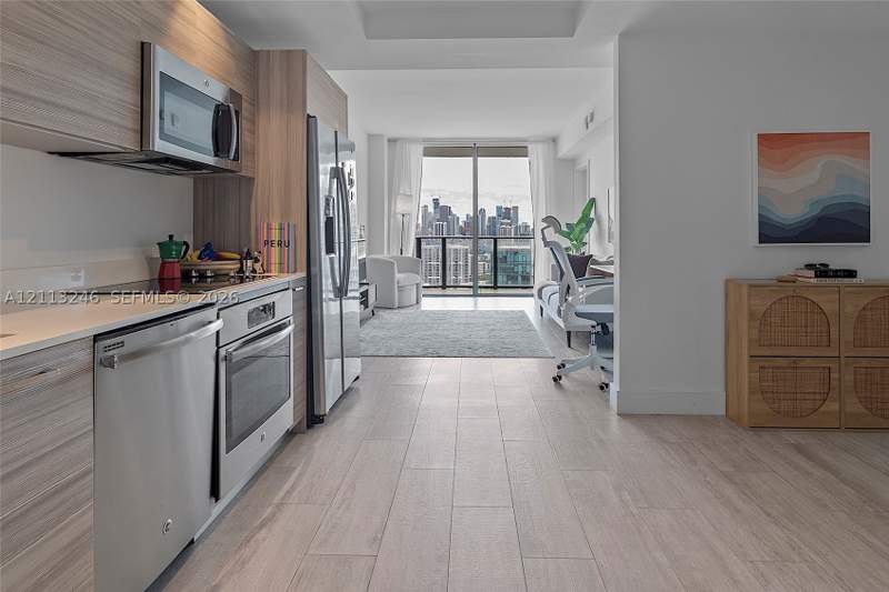1 bedroom Condominium at 121 NE 34th St 2703, 3401 Midtown Condo, Miami — photo 3
