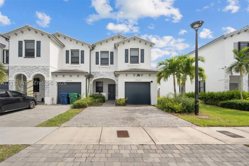 3 bedroom Townhouse at 28629 SW 133rd Pl, Pine Isle, Homestead — photo 2