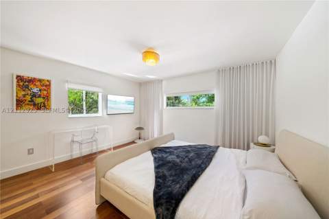 1372 S Venetian Way, Miami FL - photo 10 of 20