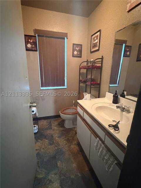 1990 NW 1st Pl, Miami FL - photo 11 of 12