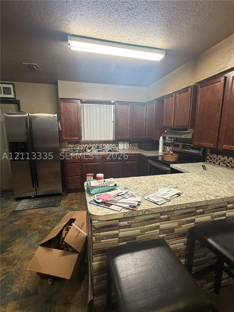 3 bedroom SingleFamilyResidence at 1990 NW 1st Pl, Waddells, Miami — photo 5