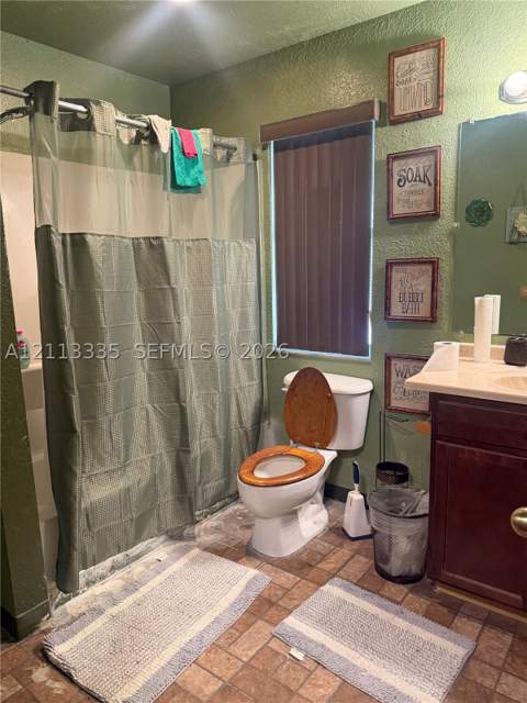 1990 NW 1st Pl, Miami FL - photo 7 of 12