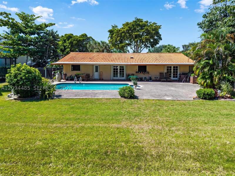 5 bedroom SingleFamilyResidence at 20011 NE 25th Ave, County Squire Estates Sec, Miami — photo 2