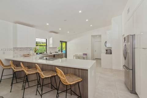 13241 SW 72nd Ave, Pinecrest FL - photo 11 of 30