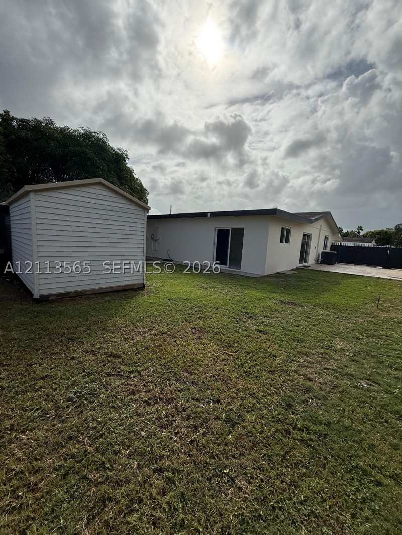 3 bedroom SingleFamilyResidence at 12051 SW 178th Ter, South Miami Hgts Add B, Miami — photo 1