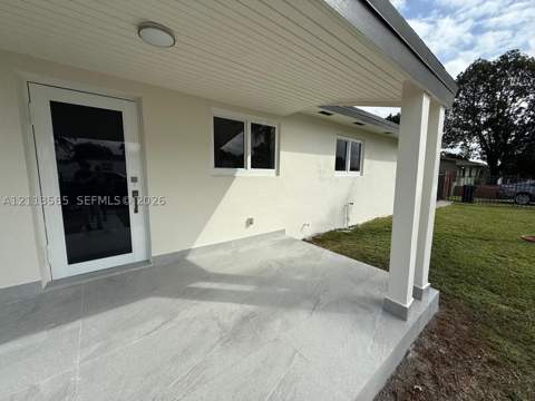 12051 SW 178th Ter, Miami FL - photo 10 of 32