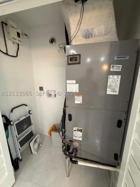 12051 SW 178th Ter, Miami FL - photo 14 of 32