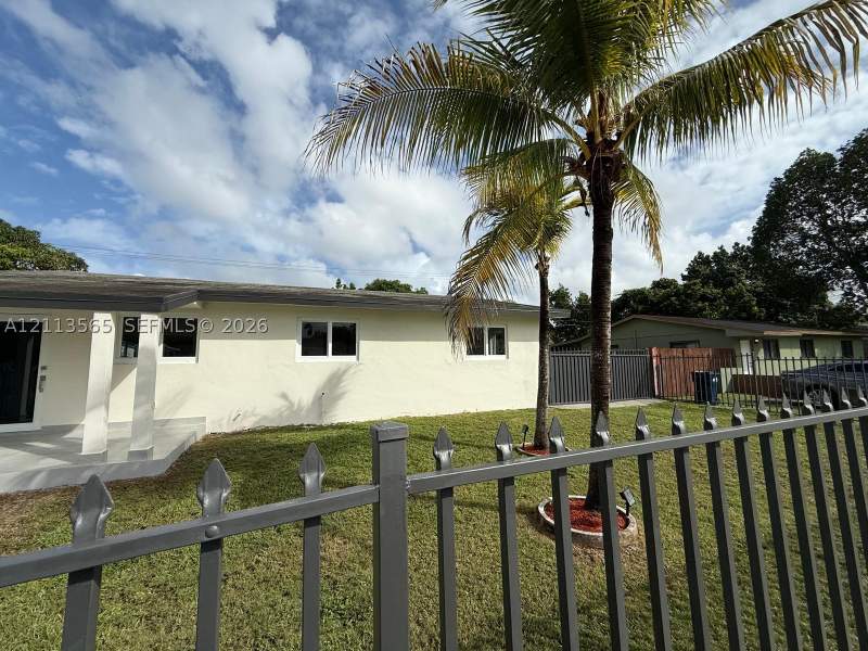 3 bedroom SingleFamilyResidence at 12051 SW 178th Ter, South Miami Hgts Add B, Miami — photo 5