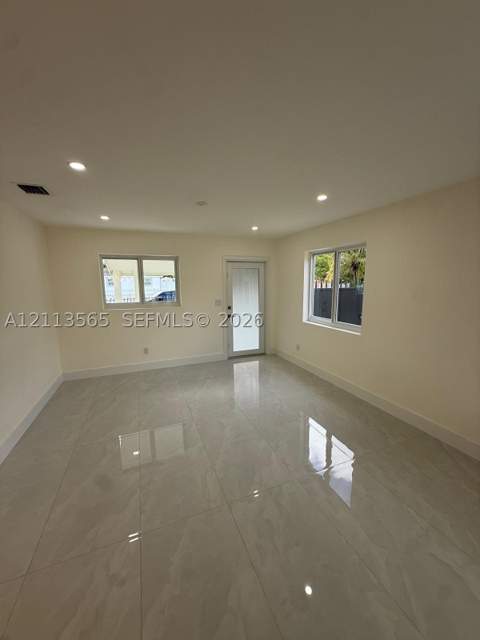 12051 SW 178th Ter, Miami FL - photo 9 of 32