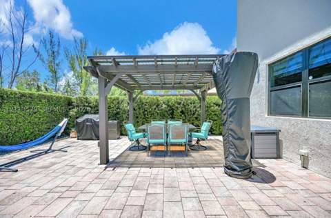 9860 NW 86th Ter, Doral FL - photo 17 of 43