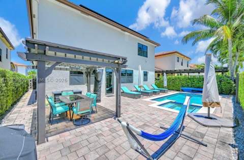 9860 NW 86th Ter, Doral FL - photo 18 of 43