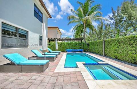 9860 NW 86th Ter, Doral FL - photo 20 of 43