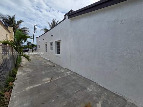 2235 NW 35th St, Miami FL - photo 17 of 24