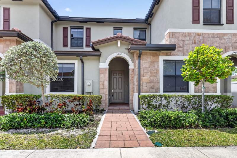 3 bedroom Townhouse at 3436 W 111th Pl, Aquabella North, Hialeah — photo 2