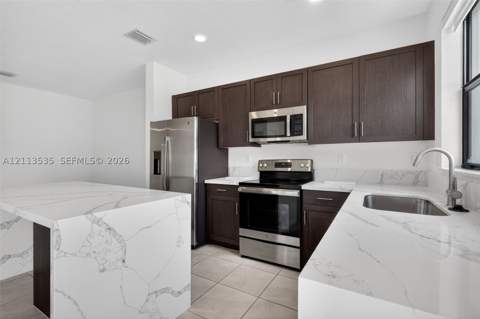 3436 W 111th Pl, Hialeah FL - photo 9 of 68