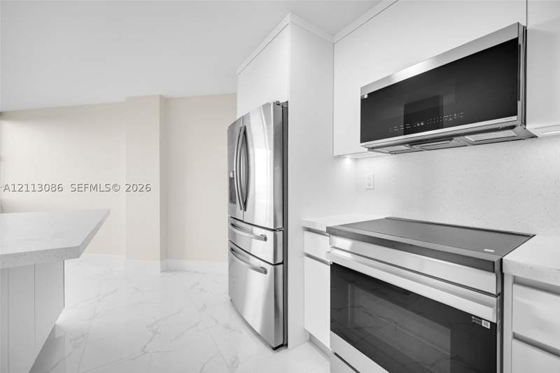 2 bedroom Condominium at 7135 Collins Ave 1632, Burleigh House Condo, Miami Beach — photo 5