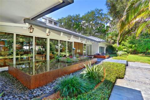 5520 Oakwood Ln, Coral Gables FL - photo 6 of 55