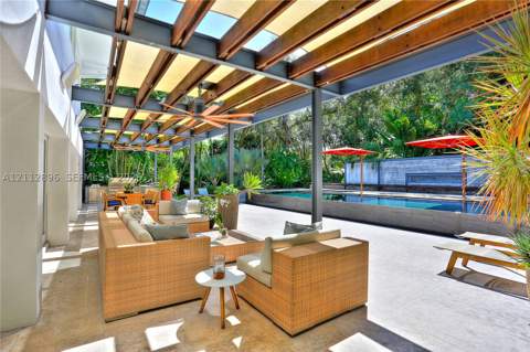5520 Oakwood Ln, Coral Gables FL - photo 9 of 55