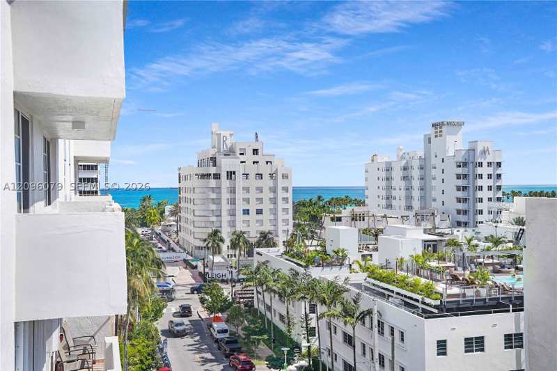 1 bedroom Condominium at 245 18 St 902, James Central Towers Cond, Miami Beach — photo 1