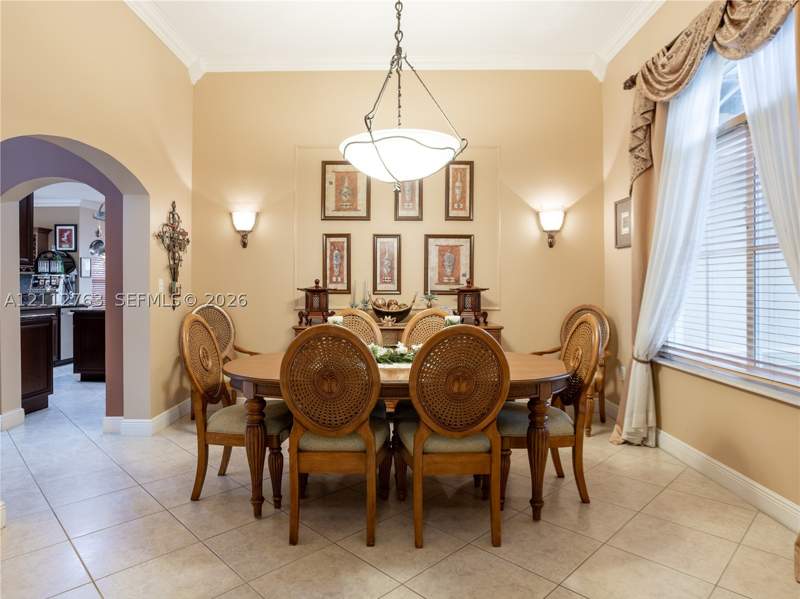 3 bedroom SingleFamilyResidence at 7940 NW 159th Ter, Silvercrest Lake Estates, Miami Lakes — photo 4