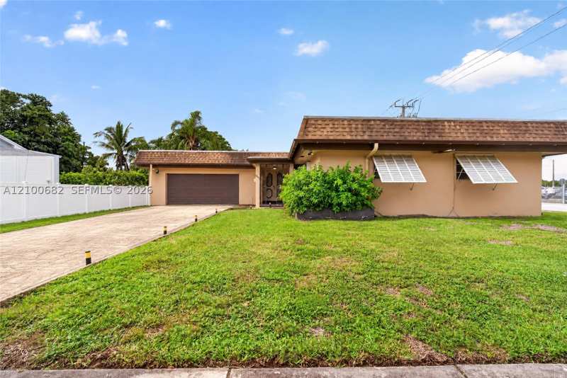 3 bedroom SingleFamilyResidence at 8402 SW 102nd Ct, Heftler Homes Sunset Park, Miami — photo 1