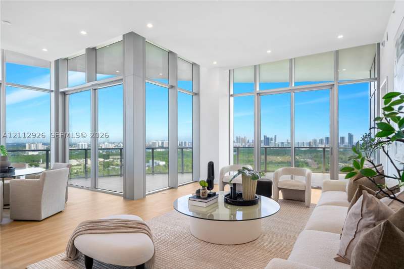 4 bedroom Condominium at 2411 Laguna Cir 3211, One Park Tower, North Miami — photo 3