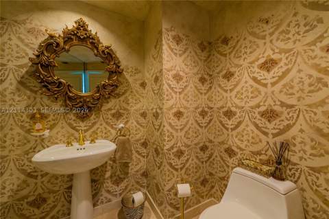 300 S Pointe Dr 1504, Miami Beach FL - photo 12 of 38