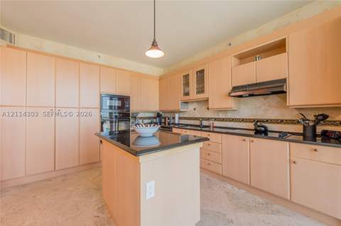 300 S Pointe Dr 1504, Miami Beach FL - photo 7 of 38