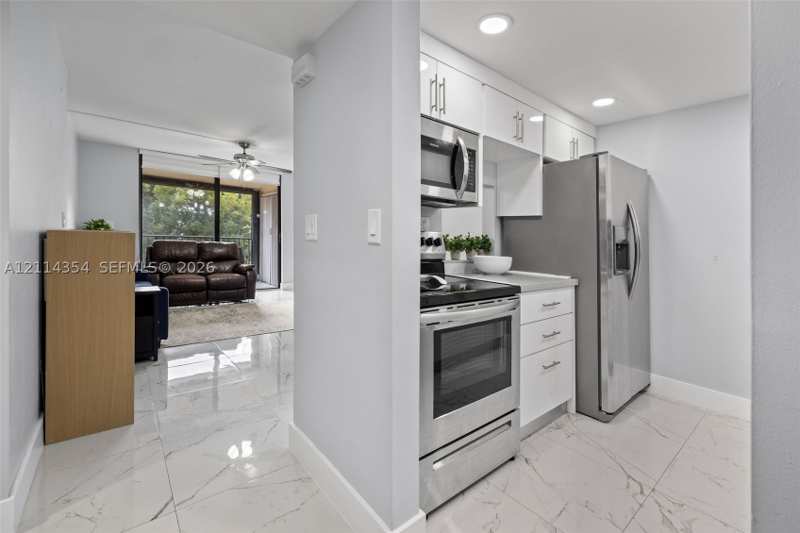 2 bedroom Condominium at 14401 SW 88th St 410N, Promenade at Kendale Lakes, Miami — photo 1