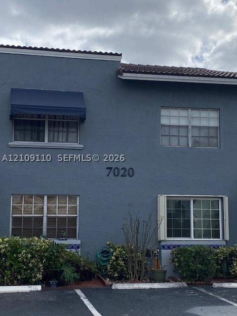 2 bedroom Condominium at 7020 NW 173rd Dr 501, Lago Del Rey Condo, Hialeah — photo 2