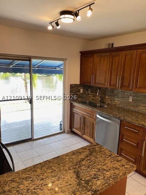 2 bedroom Condominium at 7020 NW 173rd Dr 501, Lago Del Rey Condo, Hialeah — photo 3
