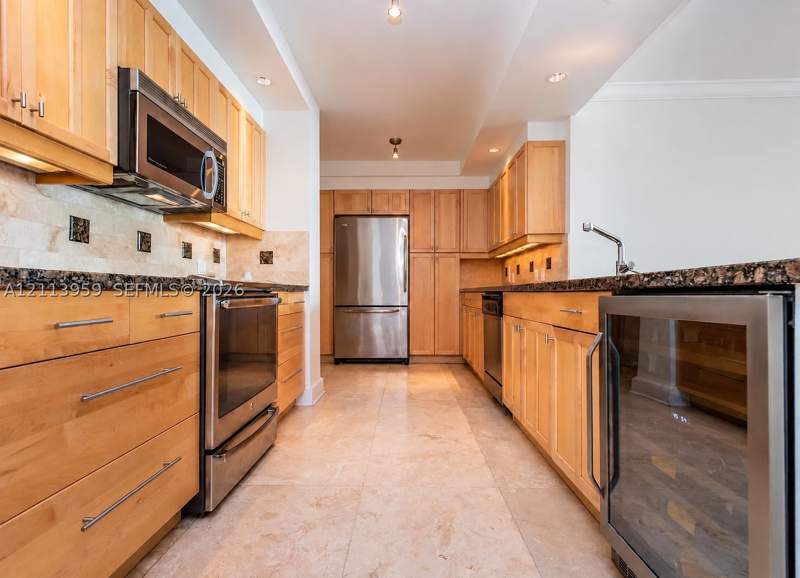 1 bedroom Condominium at 770 NE 69th St 3H, Palm Bay Condominium, Miami — photo 2