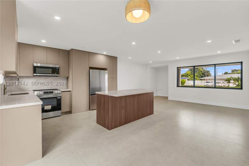 2 bedroom SingleFamilyResidence at 16220 SW 101st Ave, Fairway Park Sec 3, Miami — photo 5