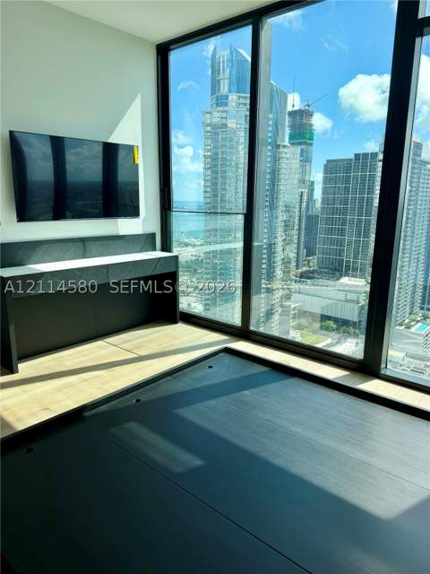 20 NE 11 4109, Miami FL - photo 6 of 14
