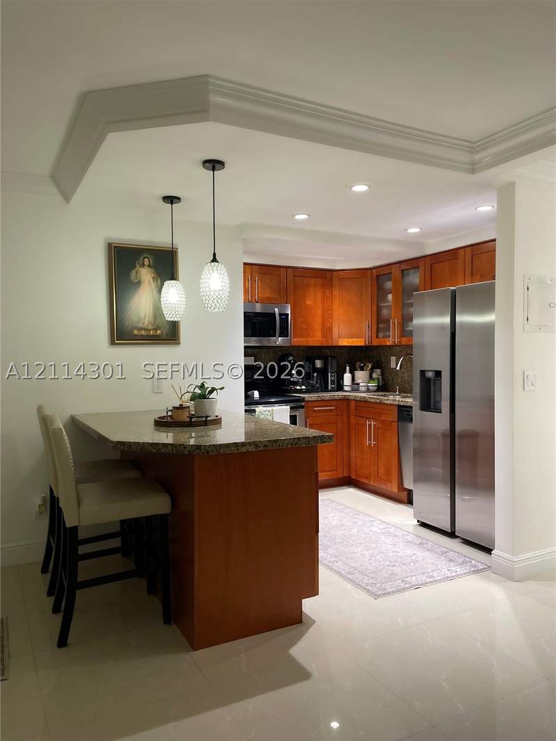 2 bedroom Condominium at 8605 SW 68th Ct 5, Monterey Gardens Of Pinec, Pinecrest — photo 4