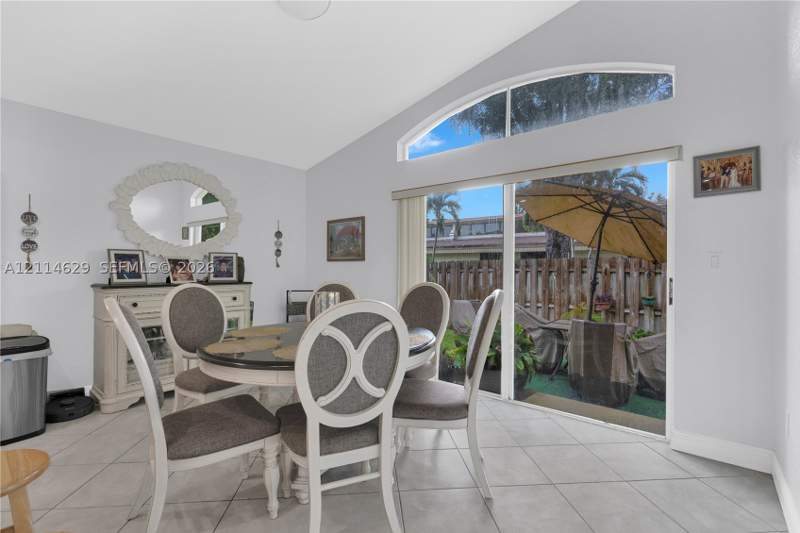 3 bedroom SingleFamilyResidence at 1080 SE 19th Ave, Shores At Keys Gate, Homestead — photo 4