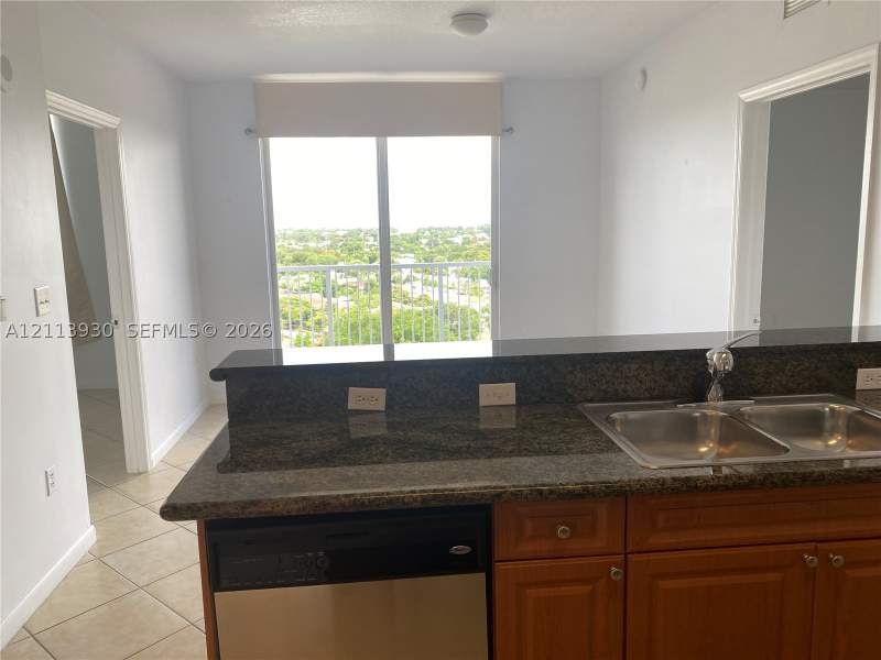 2 bedroom Condominium at 1 Glen Royal Pkwy 1113, Altos De Miami Condo, Miami — photo 2