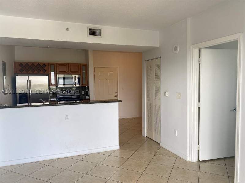2 bedroom Condominium at 1 Glen Royal Pkwy 1113, Altos De Miami Condo, Miami — photo 5