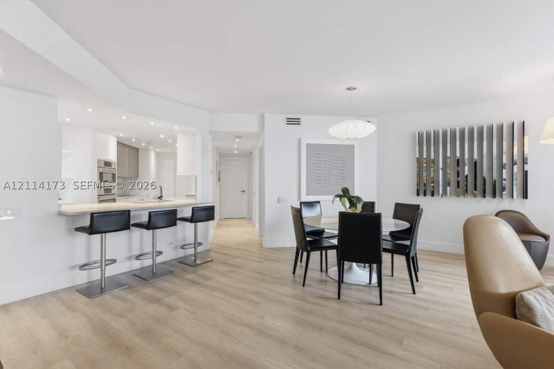 3 bedroom Condominium at 701 Brickell Key Blvd 1012, Courvoisier Courts Condo, Miami — photo 3