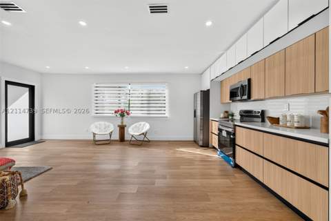 10945 SW 218th Ter, Miami FL - photo 8 of 24