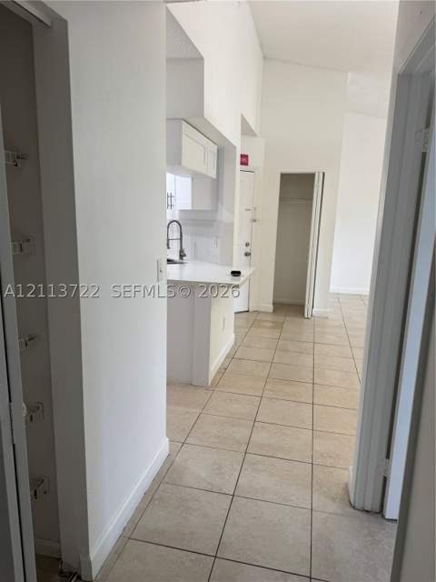 18346 NW 68th Ave K, Hialeah FL - photo 9 of 30