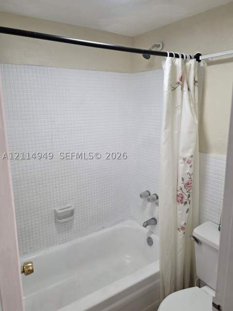 1990 W 56th St 1319, Hialeah FL - photo 11 of 22